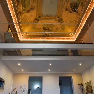 attico-ginas-apartment.catania-hotels.net/